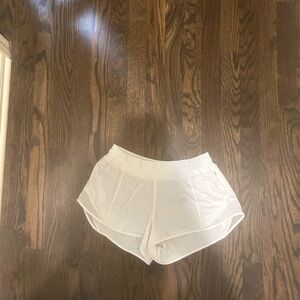 Lululemon Hotty Hot Low-Rise lined shorts